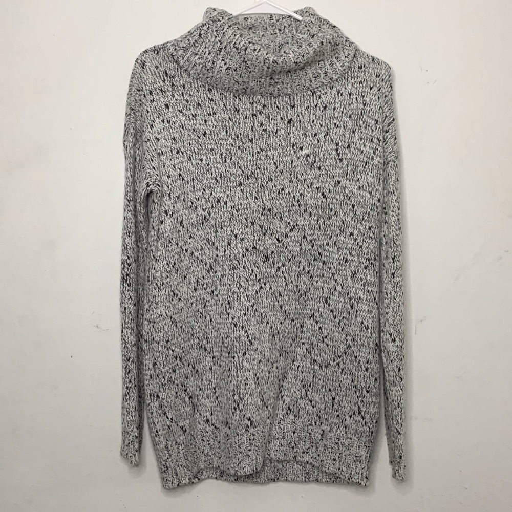 Women’s Forever 21 Gray Sweater Size Small